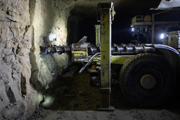 Underground extraction site